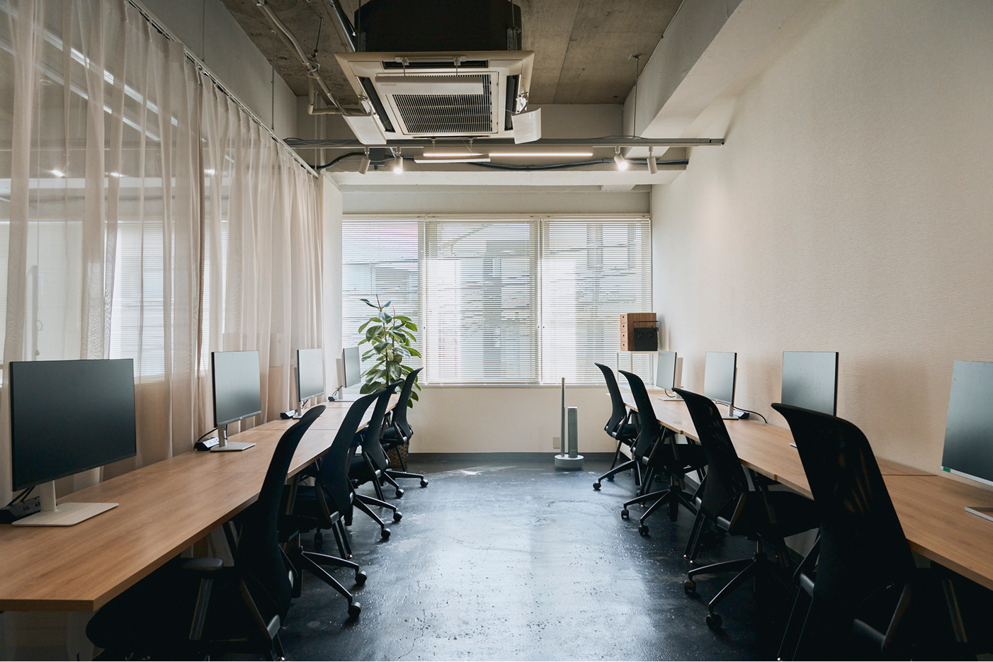 執務室